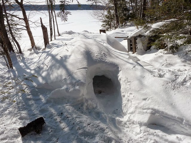 How to Build a Quinzee (aka Snow Cave) | Appalachian Mountain Club (AMC)